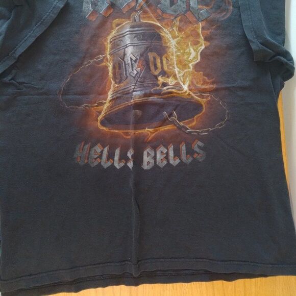 AC/DC Hells Bells T-Shirt - Picture 3 of 7